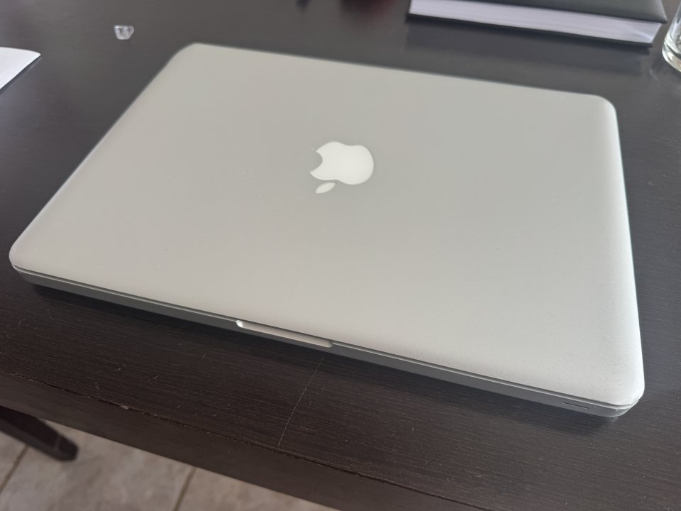 Macbook pro 13” preparado para estudio de grabacion