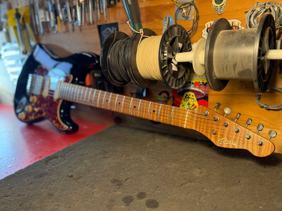 Rossi Stella Custom Relic 5A Flame Neck