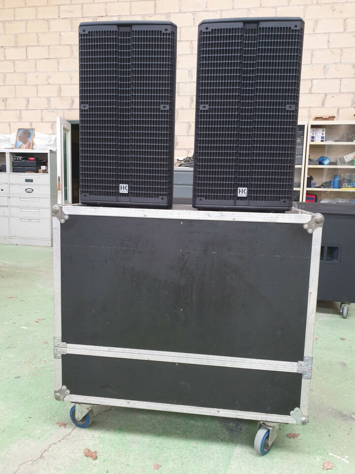 2 HK auto amplificadas Linear5 -120FA