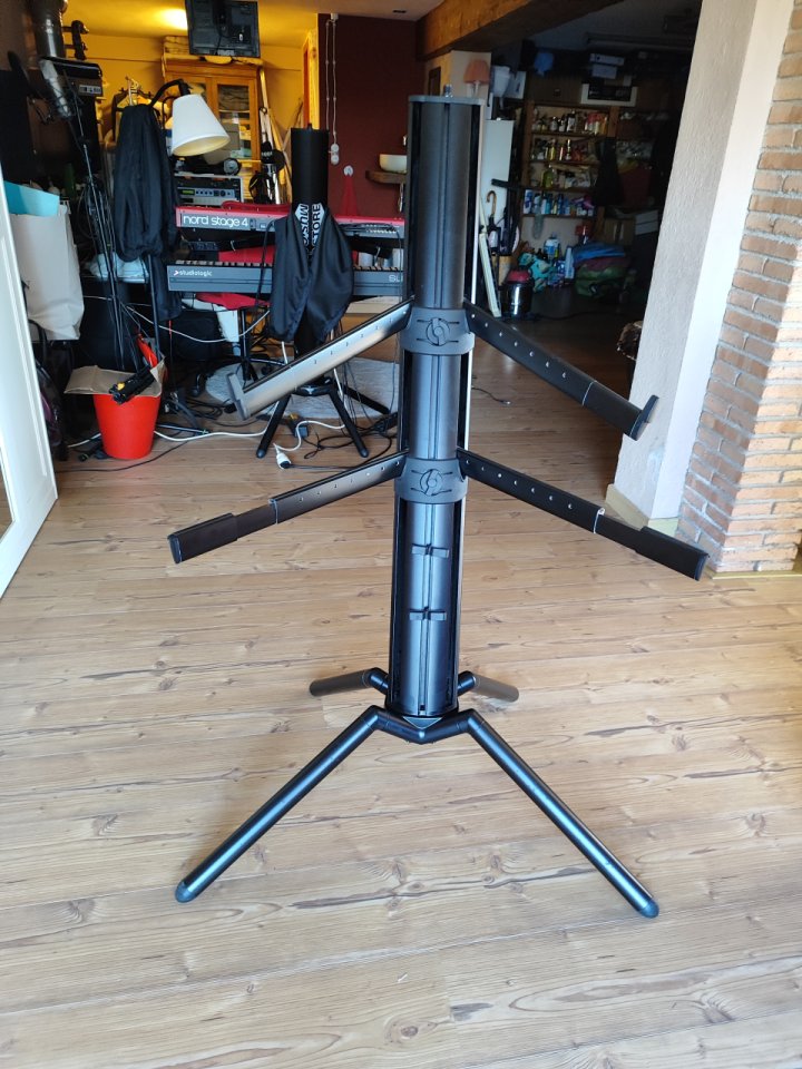 Soporte K&M Spider pro, para teclados