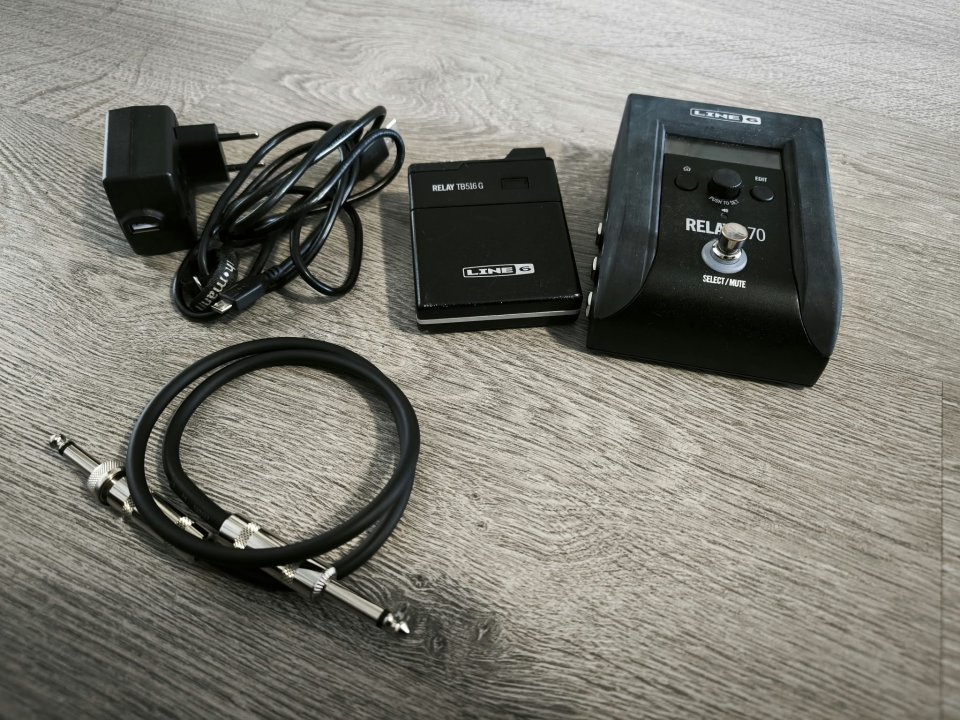 Sistema inalámbrico Line 6 Relay G70 de segunda mano · Foto 1 de 2 · Madrid · 180 €