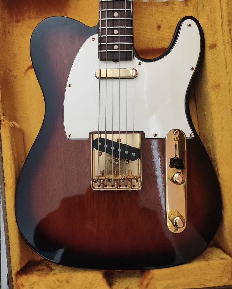 Fender Telecaster60 John Cruz Masterbuilt de segunda mano · Foto 1 de 10 · Almería · 10000 €