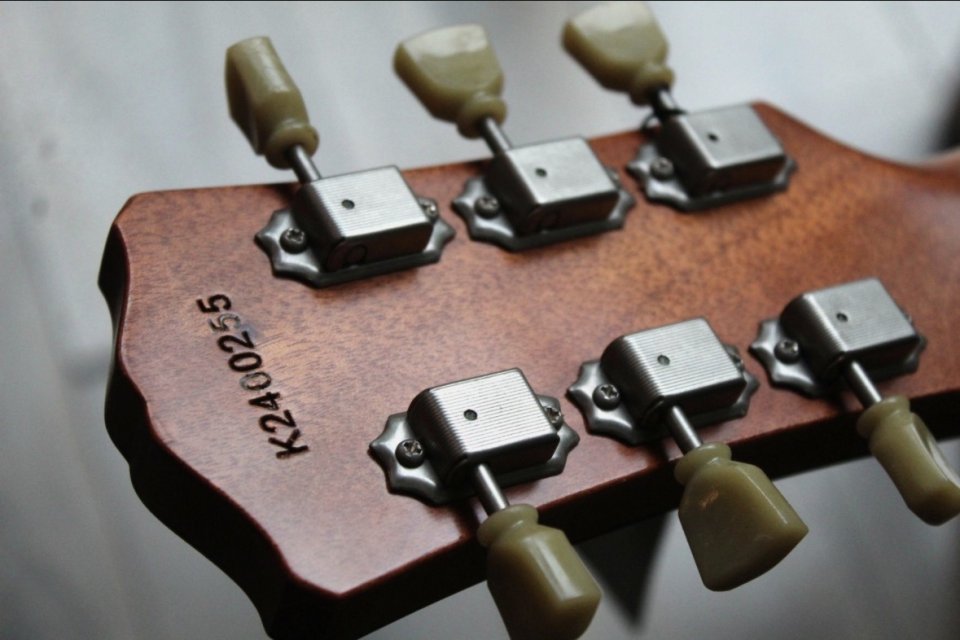 CAMBIO EASTMAN SB58/TV Fade Blue Limited Edition, HARDCASE, 3, 75 KG de segunda mano · Foto 7 de 10 · A Coruña · 1989 €