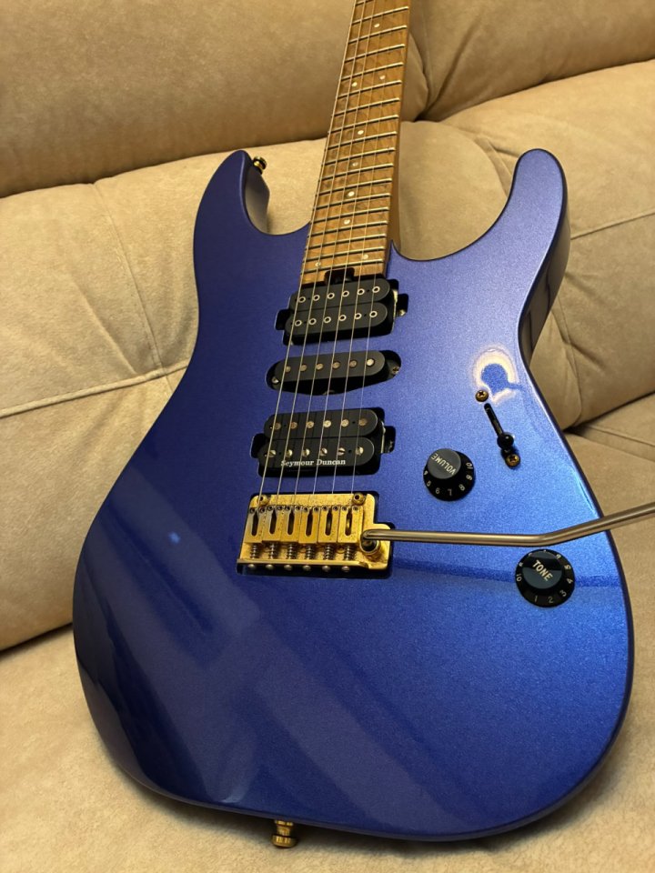 Charvel DK24 de segunda mano · Foto 1 de 7 · Madrid · 700 €