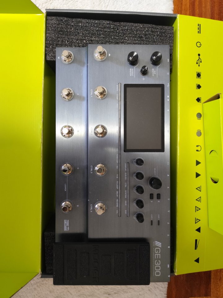 Mooer GE300 + Funda de segunda mano · Foto 3 de 6 · A Coruña · 360 €