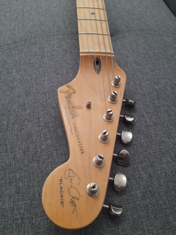 Stratocaster de segunda mano · Foto 6 de 10 · Cádiz