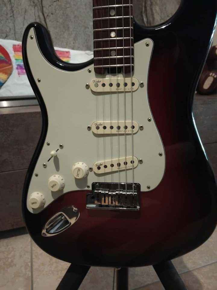 Fender Stratocaster Elite 2016 Left handed (para personas zurdas) de segunda mano · Foto 2 de 5 · Murcia · 1400 €
