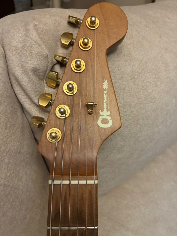 Charvel DK24 de segunda mano · Foto 4 de 7 · Madrid · 700 €
