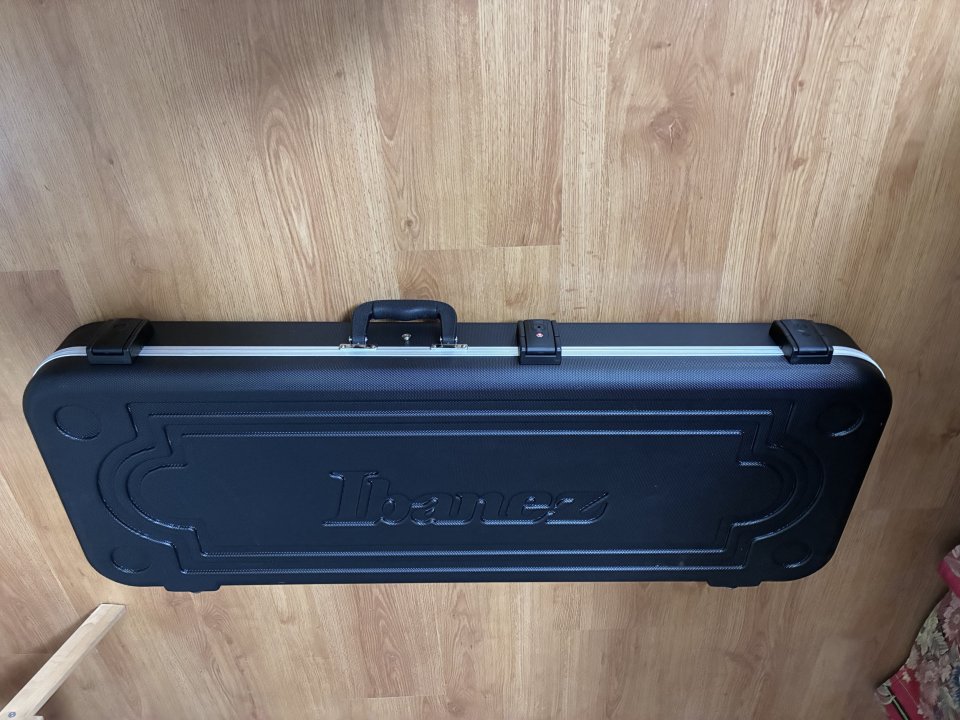 Ibanez AZ2402 – Negra mate – Impecable de segunda mano · Foto 10 de 10 · Madrid