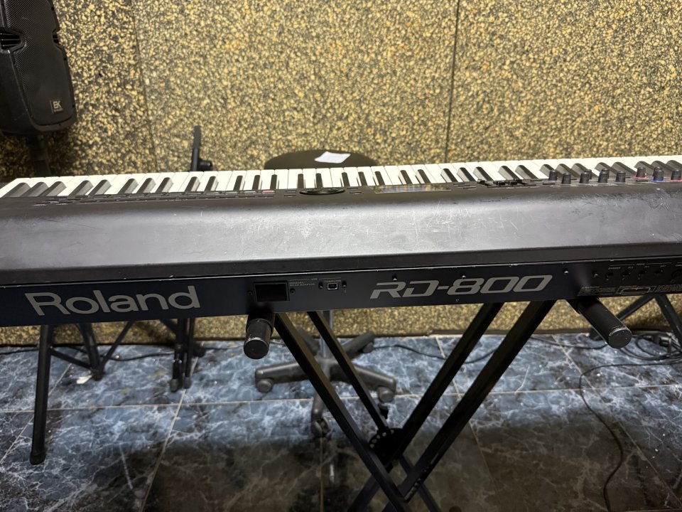 Roland rd800 de segunda mano · Foto 1 de 5 · Castellón · 1000 €