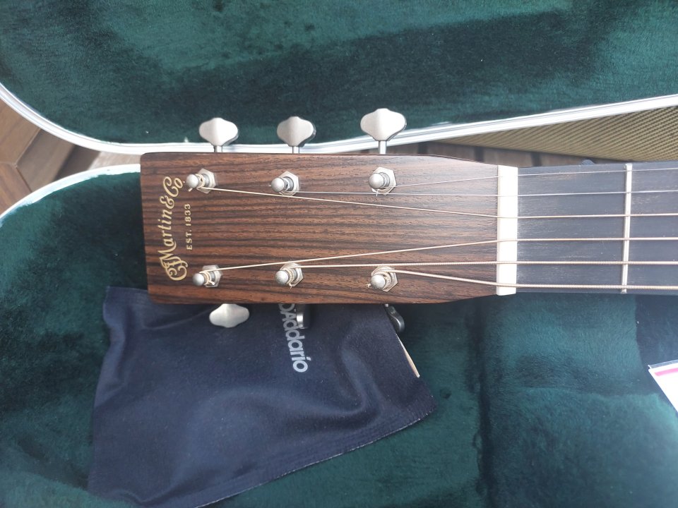 Martin D28