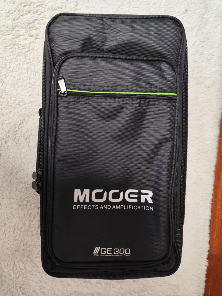 Mooer GE300 + Funda de segunda mano · Foto 6 de 6 · A Coruña · 360 €