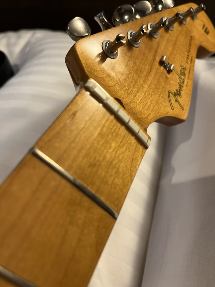 Fender Stratocaster Classic 50 (en Roma) - 550 SOLO POR OCTUBRE! de segunda mano · Foto 6 de 10 · Madrid · 550 €