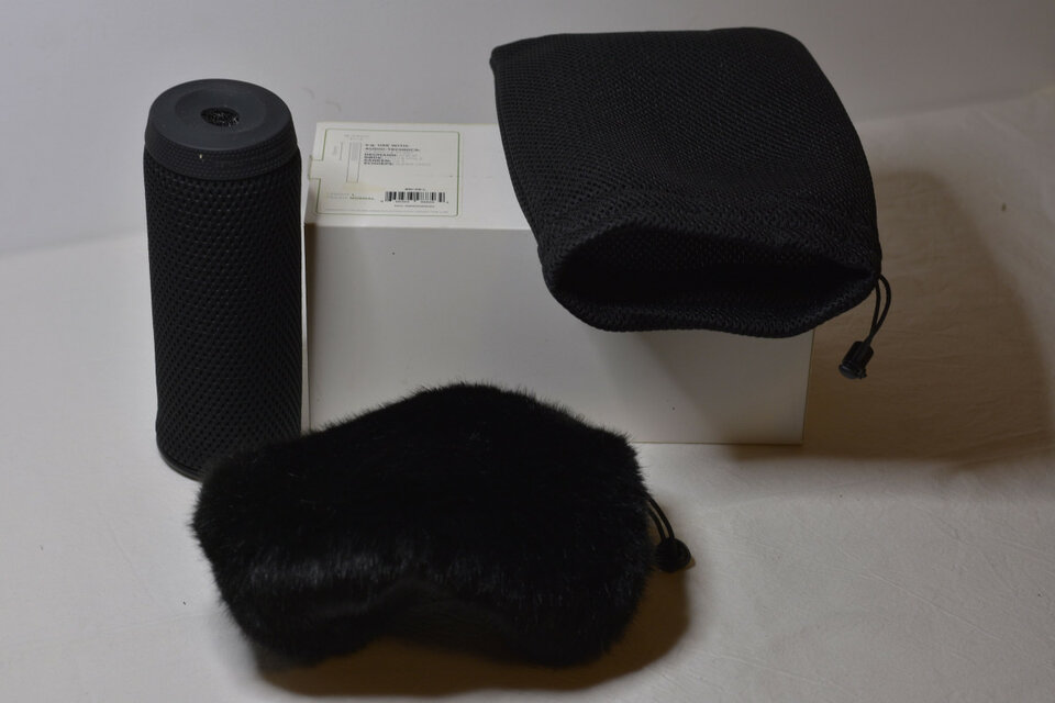 Vendo varios NEUMANN, AVID, AKG, SENNHEISER, GRACE DISGIN de segunda mano · Foto 4 de 8 · Sevilla · 1 €