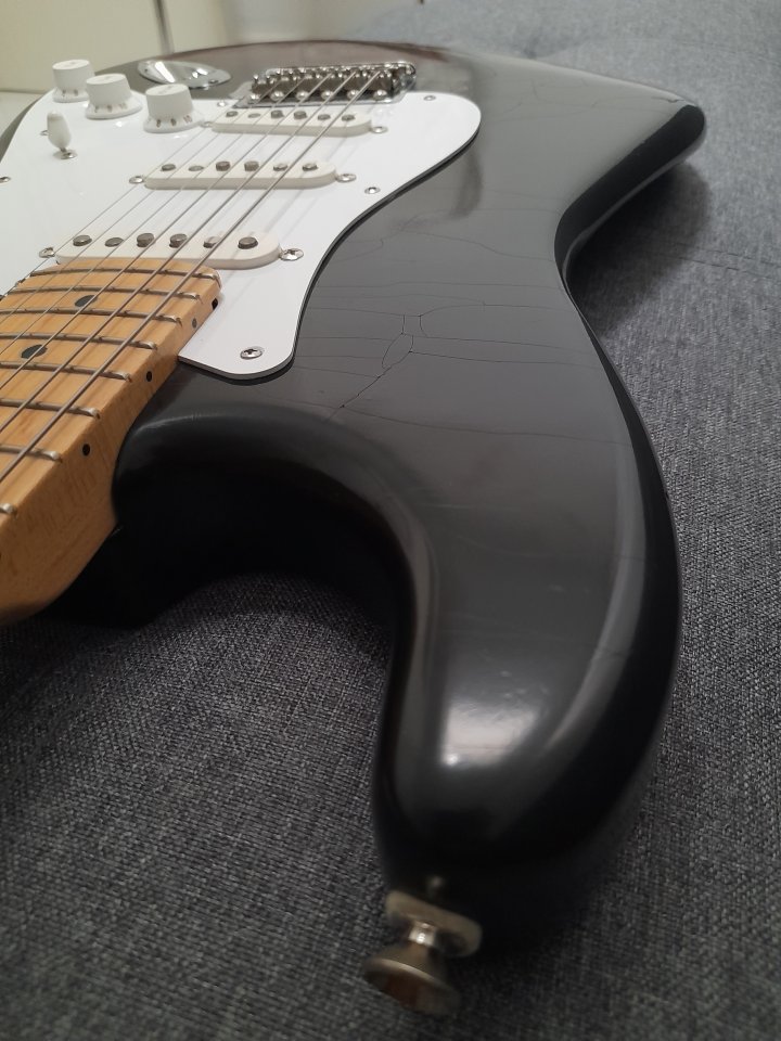 Stratocaster de segunda mano · Foto 9 de 10 · Cádiz