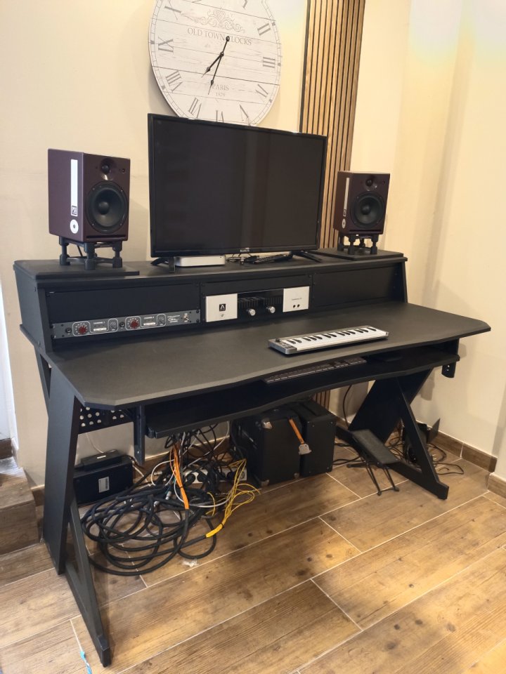 Mesa de estudio de grabación y producción