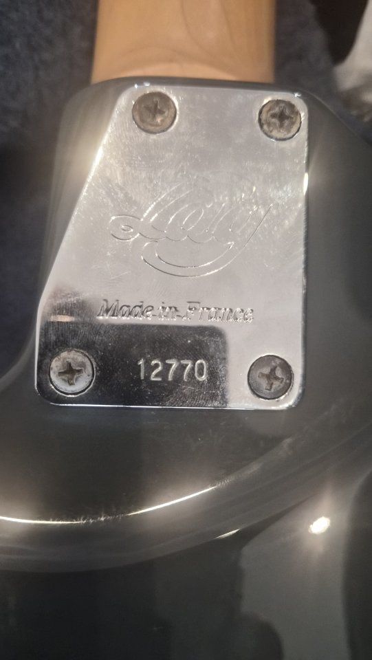 GUiTARRA LAG CUSTOM SHOP THE BEAST de segunda mano · Foto 5 de 6 · Castellón · 1195 €