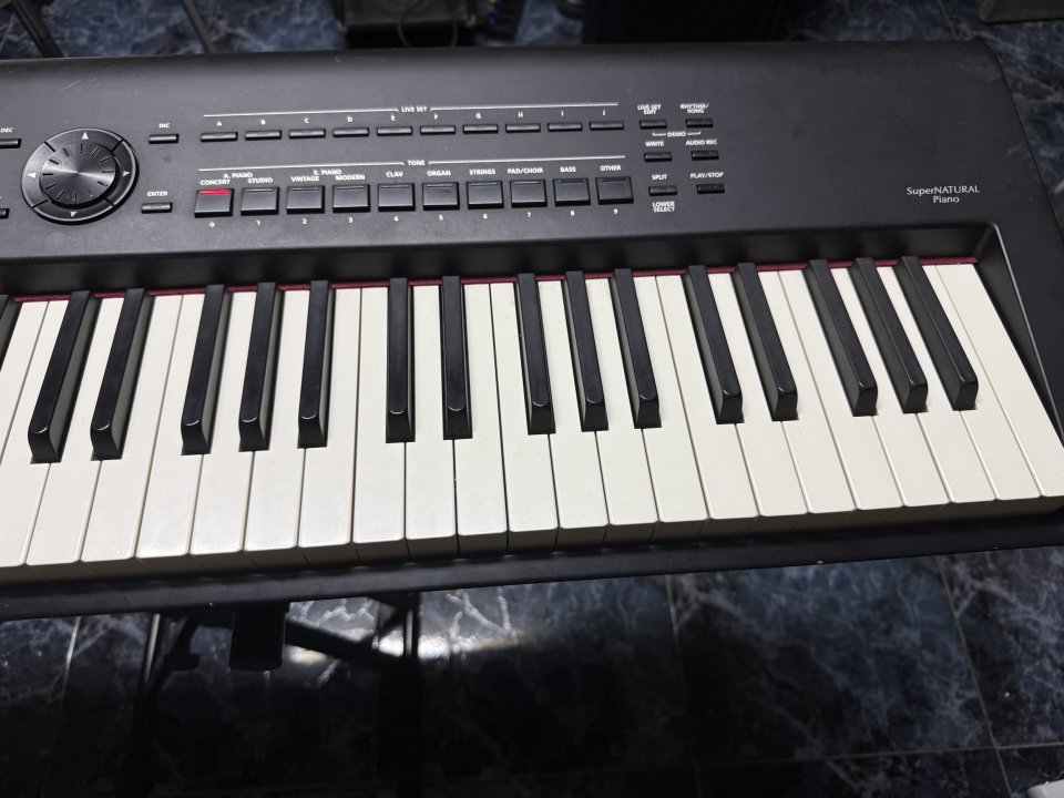 Roland rd800 de segunda mano · Foto 5 de 5 · Castellón · 1000 €