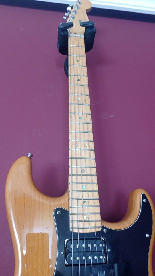 Cambio Fender Stratocaster Ash Deluxe (2004) por Gibson SG de segunda mano · Foto 2 de 10 · Murcia