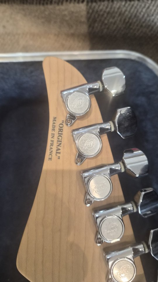 GUiTARRA LAG CUSTOM SHOP THE BEAST de segunda mano · Foto 6 de 6 · Castellón · 1195 €