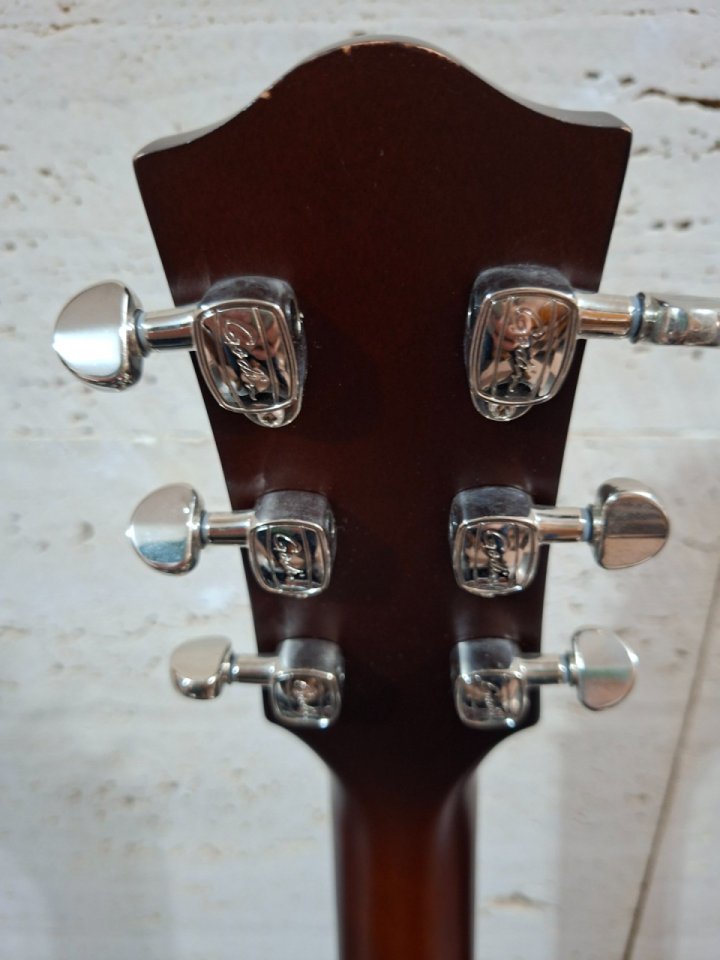 Godin 5th Avenue Uptown T-Armond (Havana Burst) - ¡Estado Impecable! de segunda mano · Foto 4 de 9 · Cádiz · 1300 €
