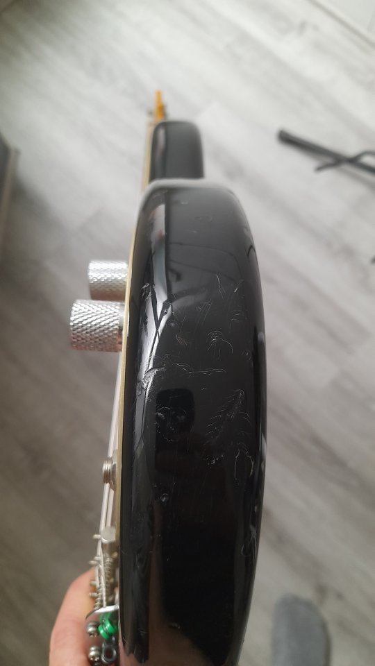 Vendo Fender Precision MIJ 1993-94.