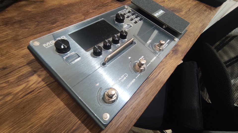 Pedalera multiefectos NUX MG-30