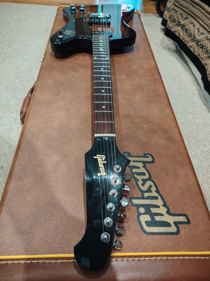 GIBSON FIREBIRD de segunda mano · Foto 1 de 8 · Gipuzkoa · 675 €