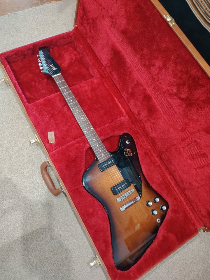 GIBSON FIREBIRD de segunda mano · Foto 2 de 8 · Gipuzkoa · 675 €