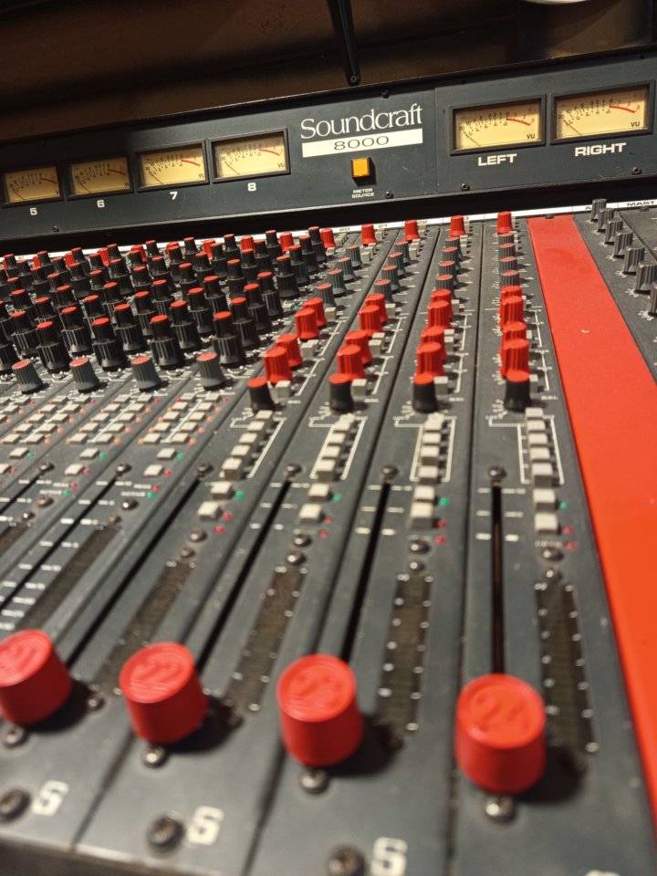 Soundcraft SC 8000 de segunda mano · Foto 3 de 7 · Tarragona · 2000 €