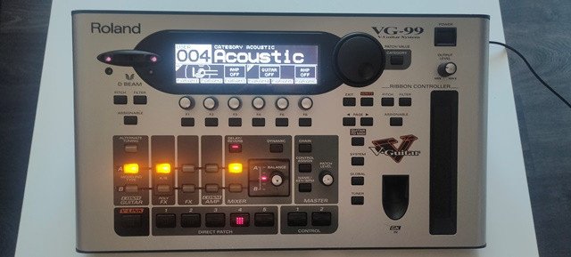 Roland VG-99 + Roland GK-3 + Roland GKC-5 de segunda mano · Foto 1 de 7 · Burgos · 490 €