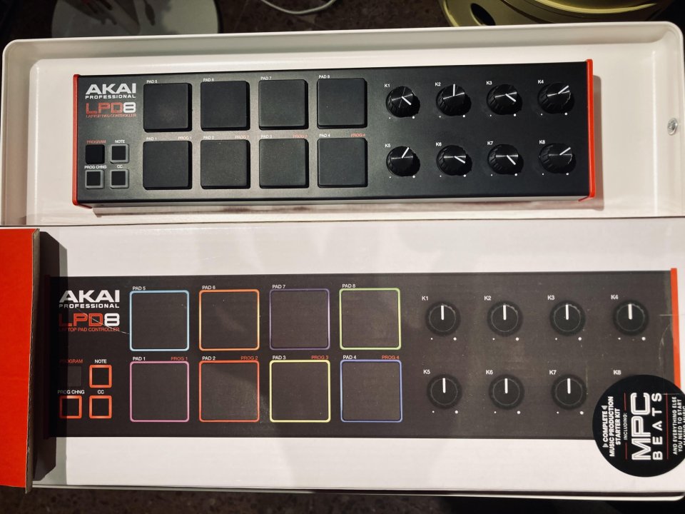Akai LPD8 MK2