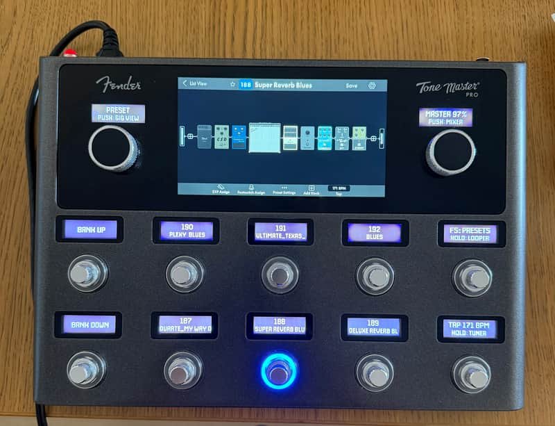 Fender Tone Master Pro + Mission pedal + Rockboard + ENVÍO INCLUIDO de segunda mano · Foto 1 de 7 · Murcia · 1250 €