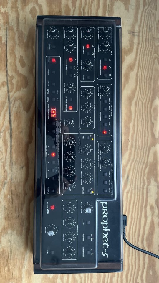 Prophet 5 desktop + Decksaver