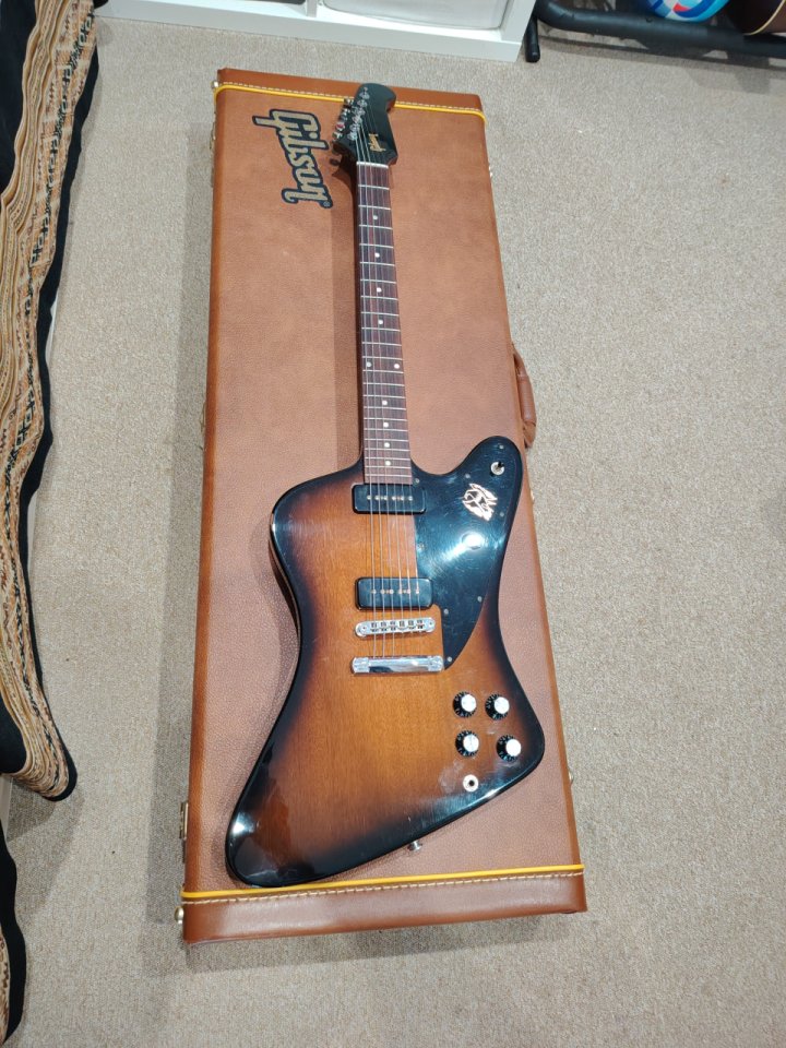 GIBSON FIREBIRD de segunda mano · Foto 6 de 8 · Gipuzkoa · 675 €