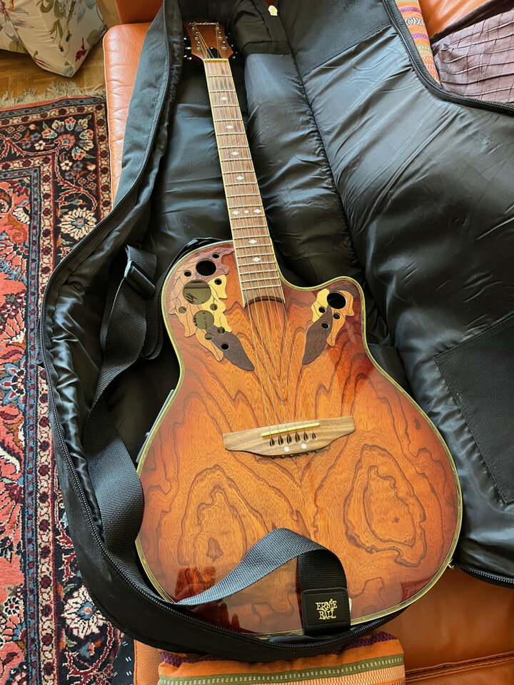 Guitarra electro-acústica ACADEMY S-500S