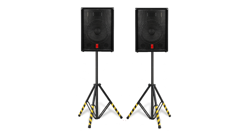 Altavoces Fender 15” y trípodes GUIL de segunda mano · Foto 1 de 7 · Cantabria · 440 €