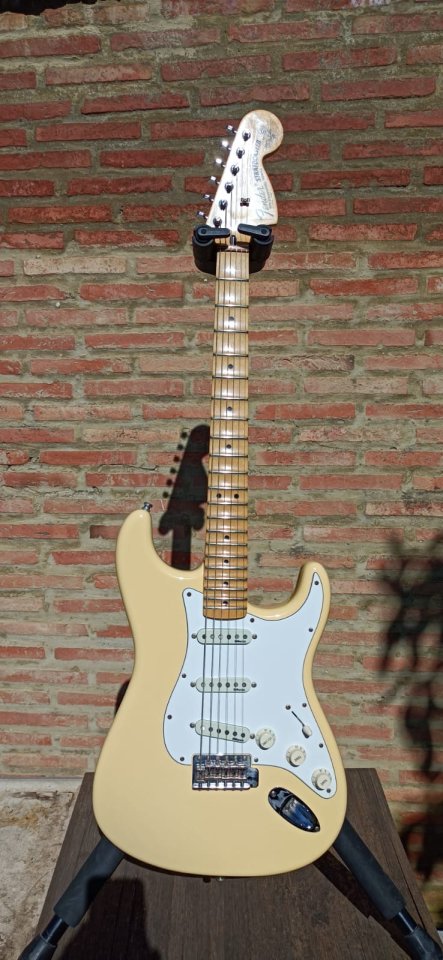 VENDO / CAMBIO Fender Yngwie Malmsteen Signature Strat 2007