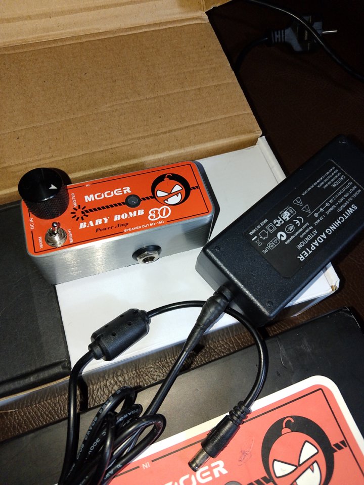 Amt C2 y baby bomb de mooer