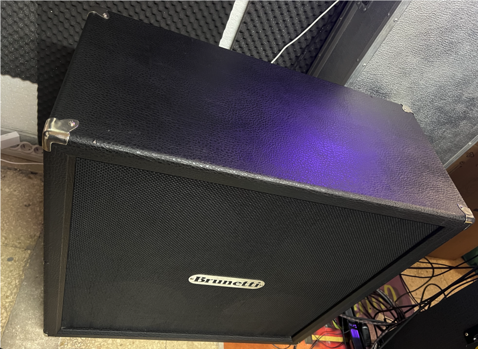 Brunetti XL Cab 4x12 V30 - Pantalla Boutique de segunda mano · Foto 3 de 10 · Málaga · 650 €