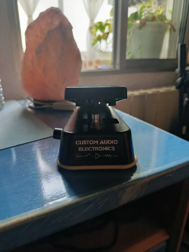 MXR MC-404 CAE WAHWAH de segunda mano · Foto 4 de 4 · Valladolid · 150 €