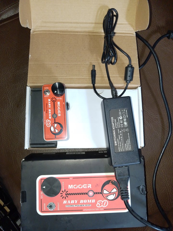 Amt C2 y baby bomb de mooer