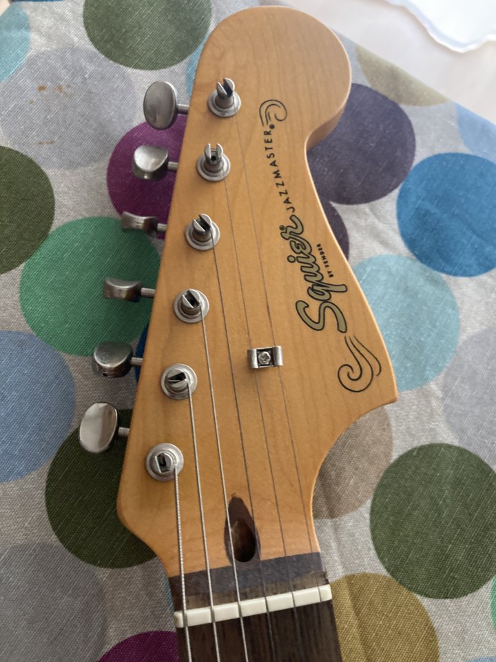 SQUIER JAGUAR de segunda mano · Foto 3 de 5 · Valencia · 250 €