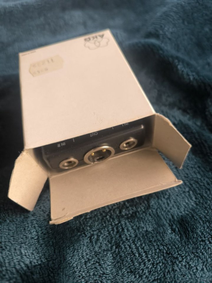 AKG B 29 L - Mezclador y Alimentador Phantom (MicroMic) - Nuevo (old stock)