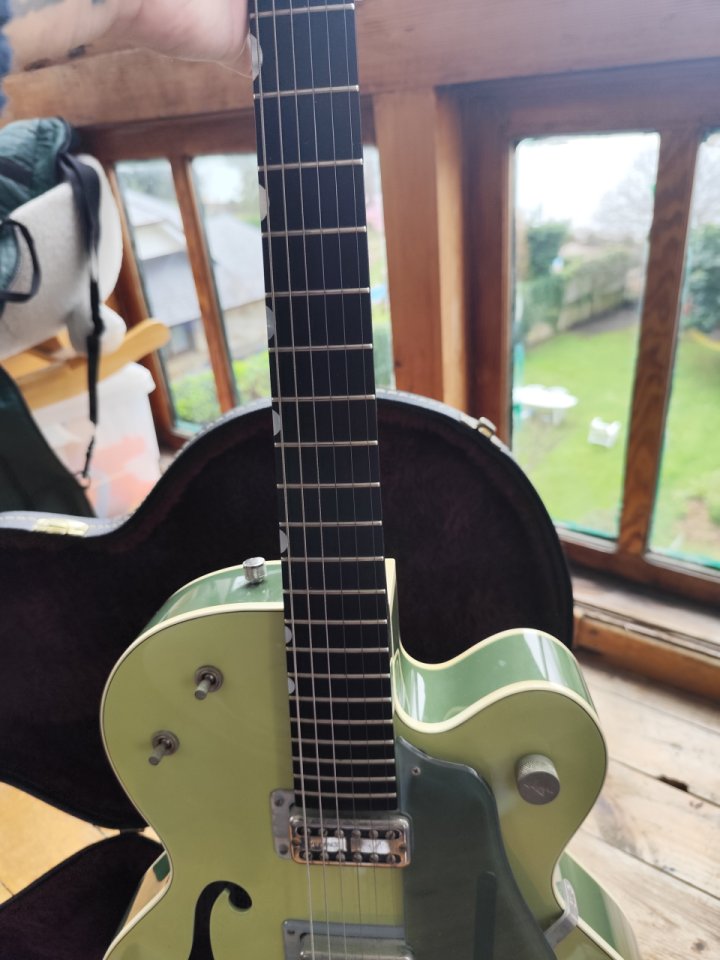 Guitarra Gretsch G6118T Anniversary (Made in Japan) - Smoke Green de segunda mano · Foto 4 de 5 · A Coruña · 1700 €