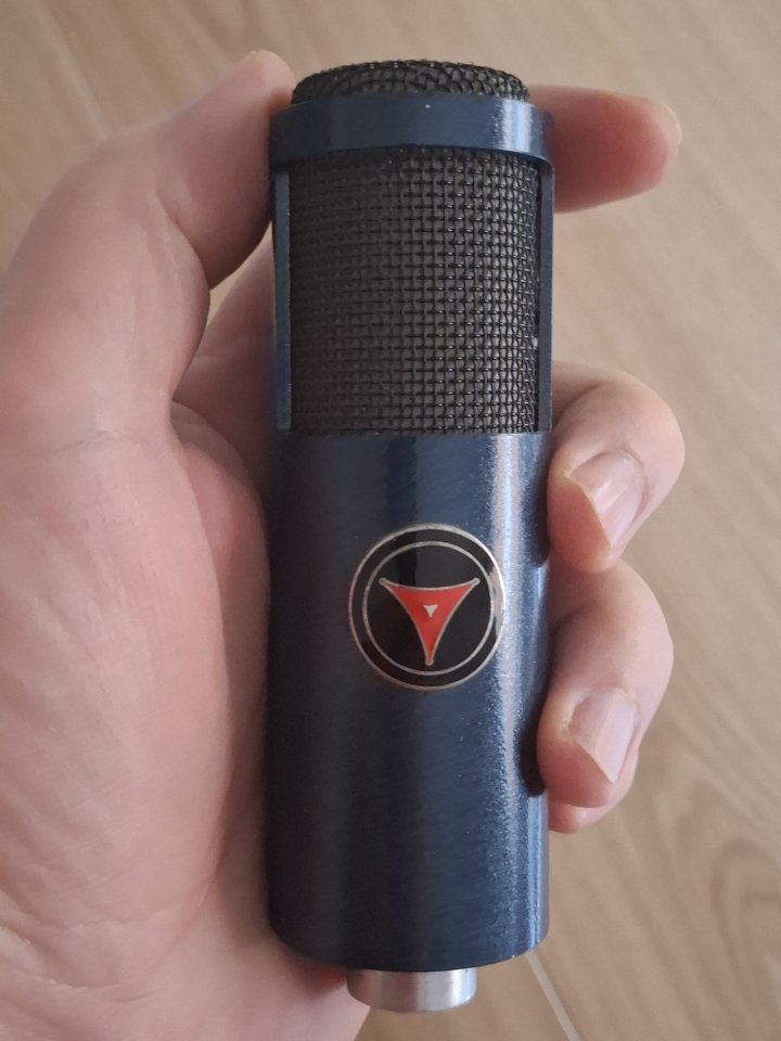 Crowley&Tripp Naked Eye, micro de cinta