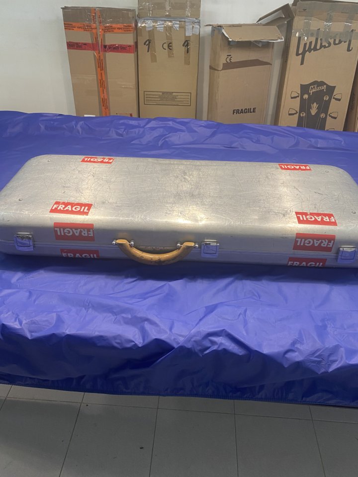 Estuche rígido aluminio gibson