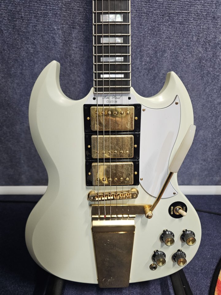 Epiphine SG inspired by Gibson de segunda mano · Foto 1 de 8 · Cádiz · 950 €