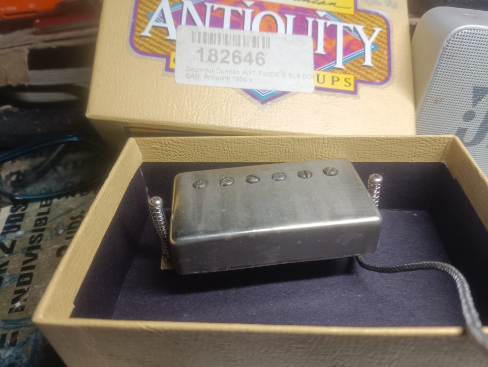 Seymour Duncan antiquity humbucker puente de segunda mano · Foto 1 de 5 · Madrid · 150 €