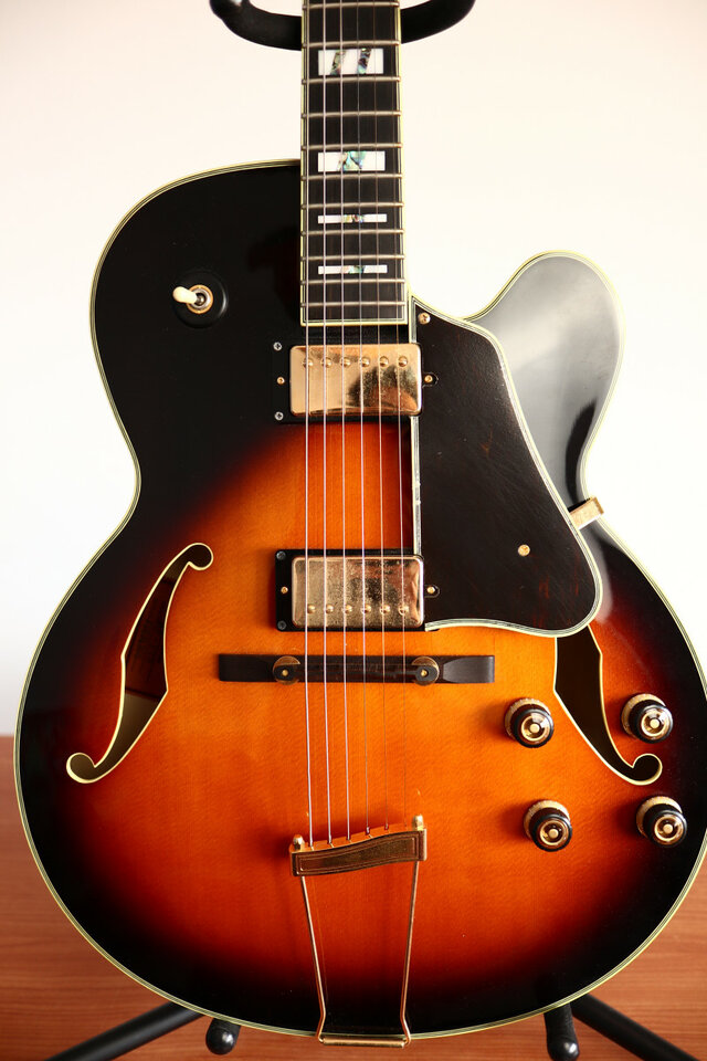 Guitarra Jazz Ibanez AF200 Prestige